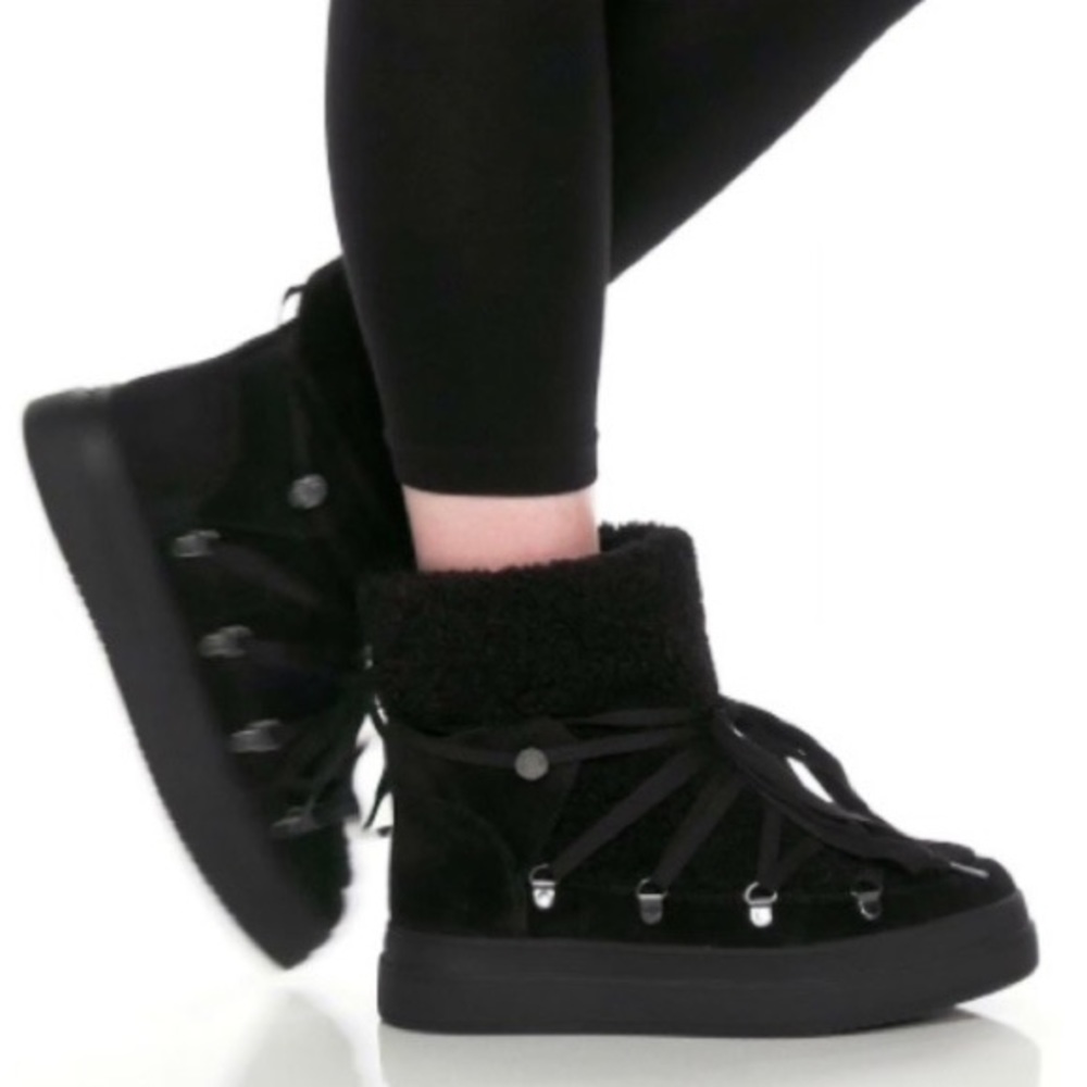 J/SLIDES BLACK SUEDE “Newbie” faux shearling waterproof Black Suede Boots Sz9